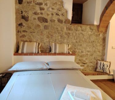 Pescia Apartment | Claudia's Home La Suite