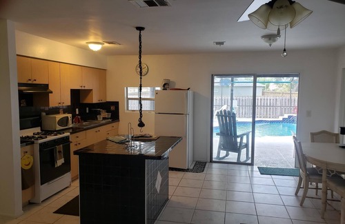 Port Saint Lucie House | Clean 2-bedroom 2 bath turnkey pool house w central air, Wi-Fi, 15 min. to beach