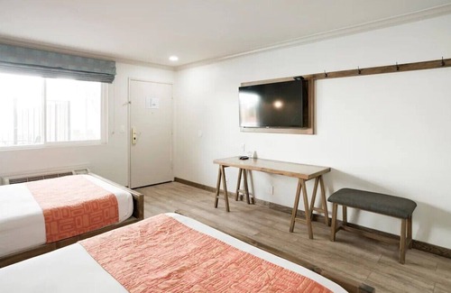 Ramona Cabin | Clean 2 Double Bed Room in Ramona Wineries