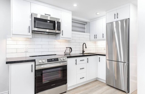 Richmond Hill Apartment | Clean 3BR/2BA Apt - Steps to Amenities!