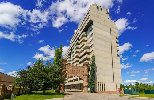 Red Deer Condo | Clean and Bright One Bedroom Condo in Great Location! #412 Checkmate