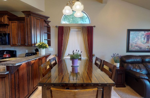 Castro Valley Villa | Clean And Classy 3 Bed Villa, Great Family Retreat