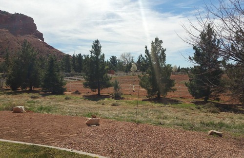 Kanab House | Clean and comfortable end unit, larger than the others