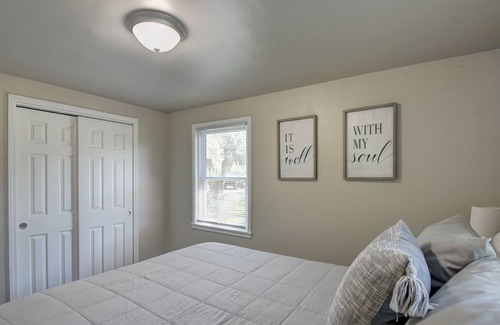 Gary House | Clean and Comfortable Ranch near 80/94/65 Refinery