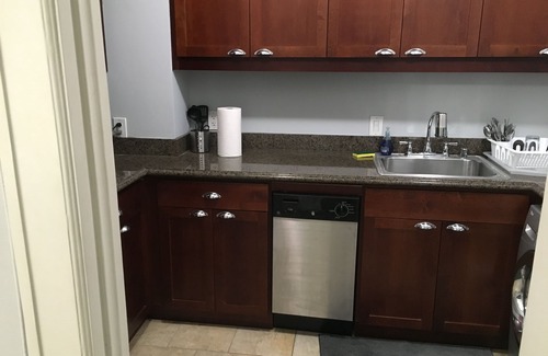 Belltown Condo | Clean and Cozy Belltown Condo in the heart of the Seattle