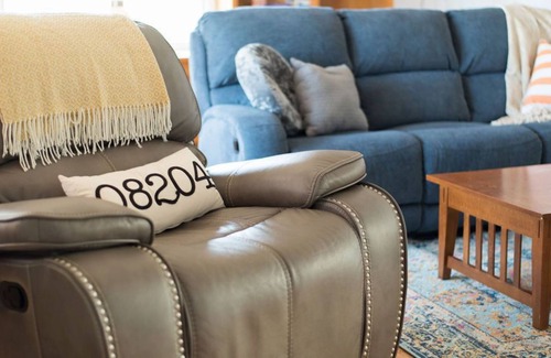Greeneville House | Clean and Cozy guest house in Greeneville. 2 King beds, kid friendly, sleeps 10