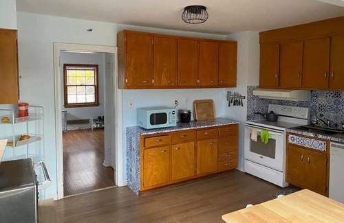 Clifton House | Clean and Neat House 3 bed 2 bath
