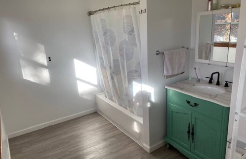 Clifton House | Clean and Neat House 3 bed 2 bath