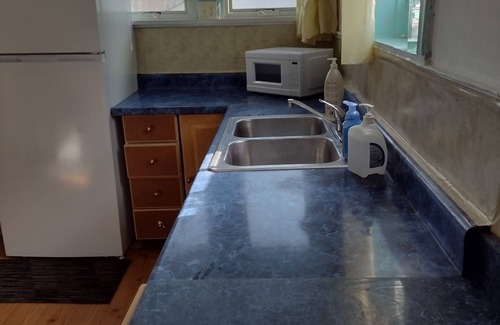Northwoods House | Clean and Quiet 3-bedroom house for NON-Smokers only