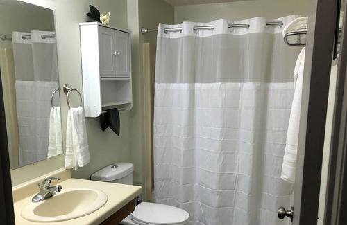 Edgar Apartment | Clean and Quiet - Two Bedroom in City of Edgar