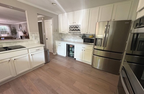 Leawood House | Clean and Updated 4 bedroom home in heart of Prairie Village