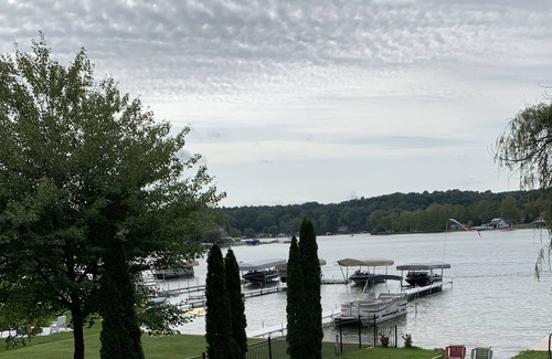 Cassopolis House | Clean, beautiful lake getaway for the family