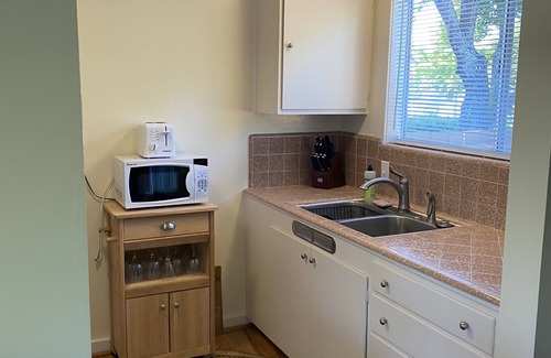 Santa Rosa House | Clean, Beautiful & Peaceful Escape, Amazing Mtn Views, Numerous wineries