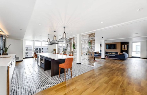 Mann Apartment | Clean Central District Studio w/Theater, Gym & Lounge, by Blueground