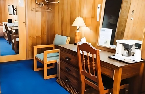 International Falls Hotel | Clean & Comfortable Space Near Parks & Downtown – Ideal for Budget Families