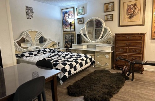 North Hills West Apartment | Clean, Comfortable, Cozy, Quiet and Convenient Apartment