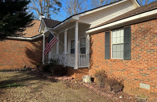 Lexington House | Clean, Comfortable, Safe & Quiet Location.