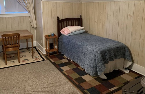 Pawhuska House | Clean Comfy and Quiet!