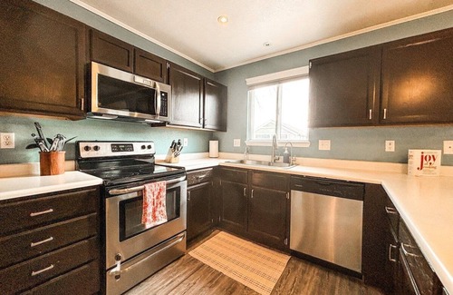 Colorado Springs House | Clean Family-Friendly 3BR 10 min from Peterson SFB