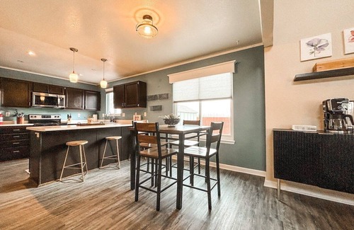 Colorado Springs House | Clean Family-Friendly 3BR 10 min from Peterson SFB