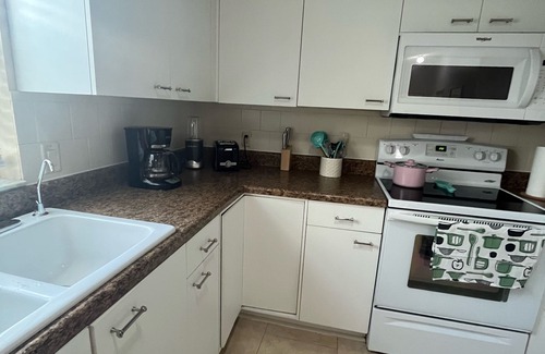 The Villages House | Clean Home in The Villages-Walking distance to Orange Blossom Hills Country Club