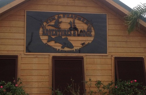 Boothville Cabin | "Clean/Maintained Fully Furnished & Luxurious LODGE"-Blue Marlin Lodge