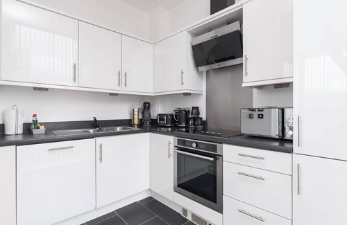 Central Milton Keynes Apartment | Clean|Modern|1 Bed|Free Parking