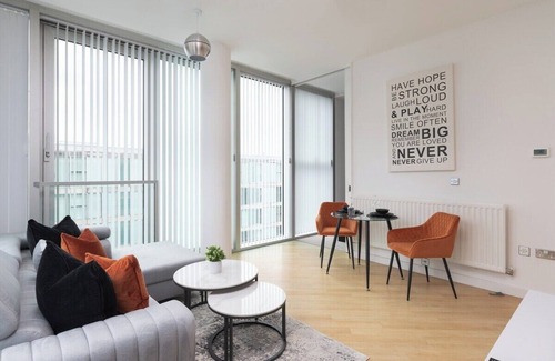 Central Milton Keynes Apartment | Clean|Modern|1 Bed|Free Parking