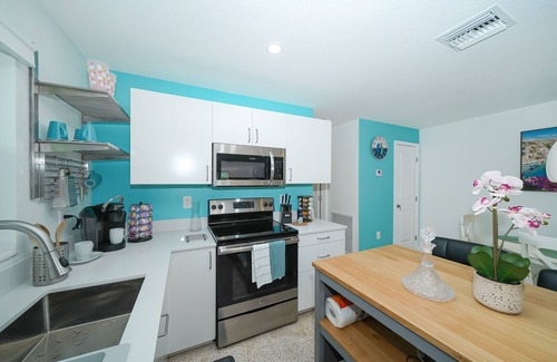 Sarasota Villa | Clean & Modern, Close to Beach, Restaurants, Downtown SRQ!