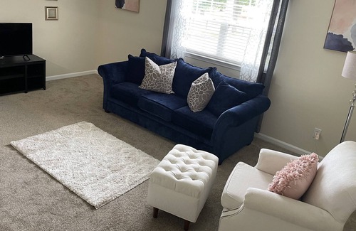 East Raleigh Apartment | CLEAN NICE AND COZY GETAWAY!!