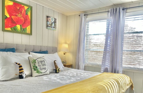 Bayou Oaks Cottage | Clean peaceful cottage