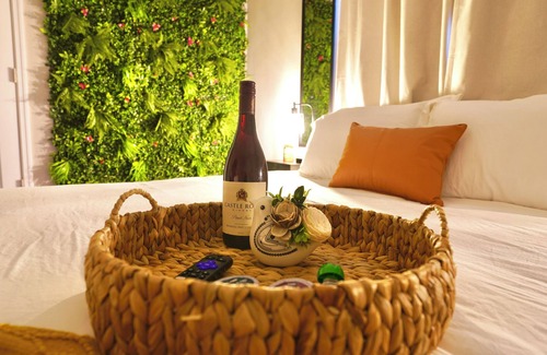 Orlando Apartment | Clean & Quiet Luxury Boho in Orlando 25min from Theme Parks