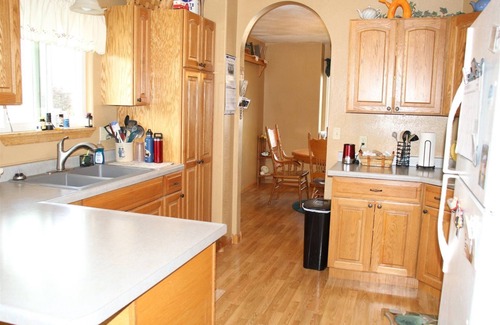 Summerset House | clean, quite, 20 miles from Sturgis.