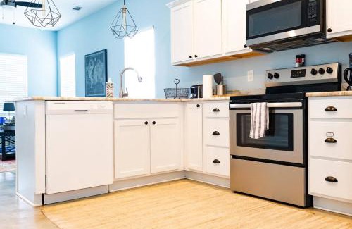 East Memphis House | Clean & Serene House Studio - Easy Onoff I-40