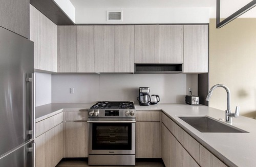 South Loop Apartment | Clean South Loop 1BR, nr Museums, Grant Park & Football, by Blueground