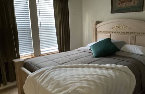 Ladera West House | Clean, spacious and simple house.
