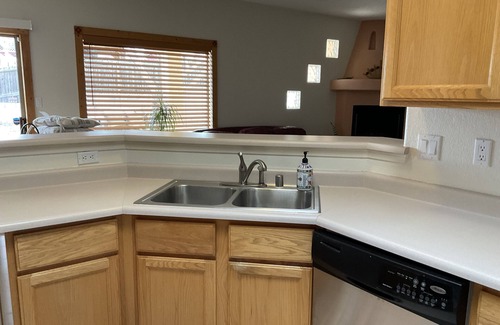 Ladera West House | Clean, spacious and simple house.