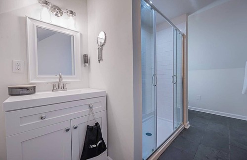 Reisterstown Other | Clean & Spacious Modern Farmhouse