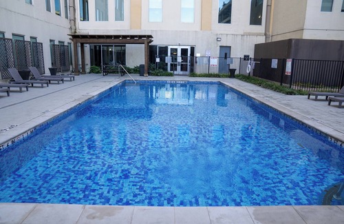 Downtown Dallas Apartment | Clean Vibez Dallas Loft Luxury Stay Skyline Views Business & Leisure