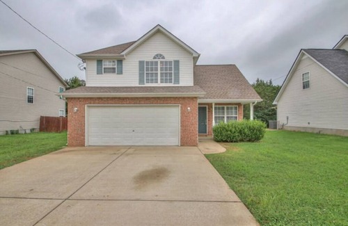 Smyrna House | Clear Circle- Modern 3/2.5 near everything! Smryna- Off I-24!