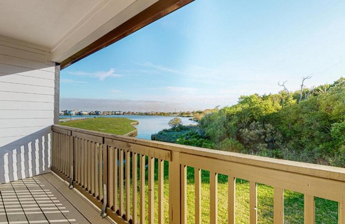 El Lago House | Clear Lake Shores