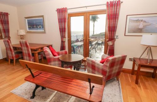 Pendine House | Clear View