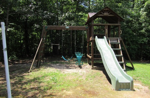 Ozone Cabin | Clear View Retreat: Family Cabin #4