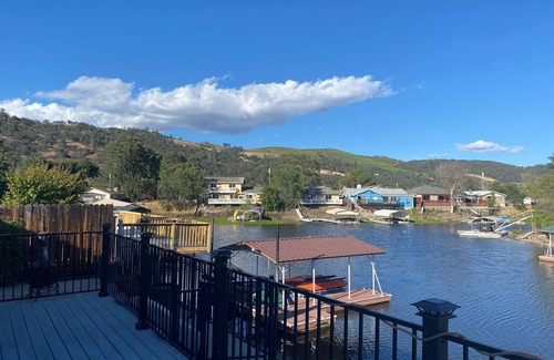 Clear Lake House | Clearlake Lakefront Getaway