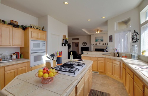 Clear Lake House | Clearlake Oaks Home w/Game Room, Dock & Deck