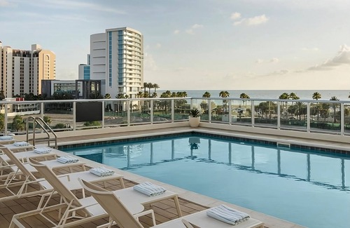 Clearwater Beach Hotel | Clearwater Beach Getaway! Charming Suite with Rooftop Pool