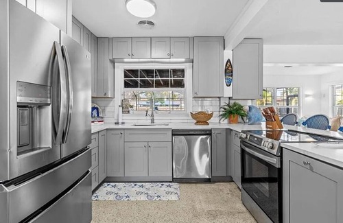 Bay Esplanade House | Clearwater Beach Oasis w/Pool and Spa