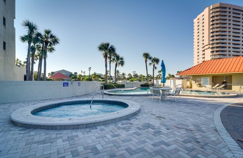 Sand Key Condo | Clearwater Beachfront Condo w/Heated Pool Access!