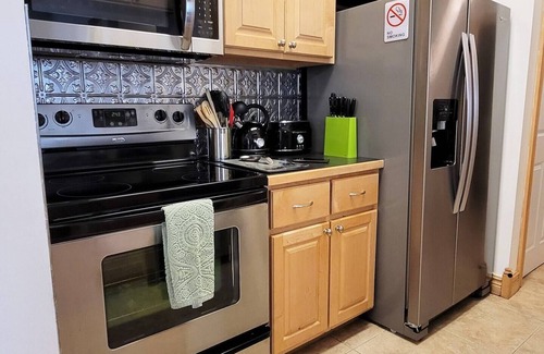Clearwater Condo | Clearwater Condo w/Pool Access, 4Mi to Beach!