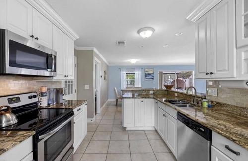 Highpoint Villa | Clearwater House 3 bedrooms-pool